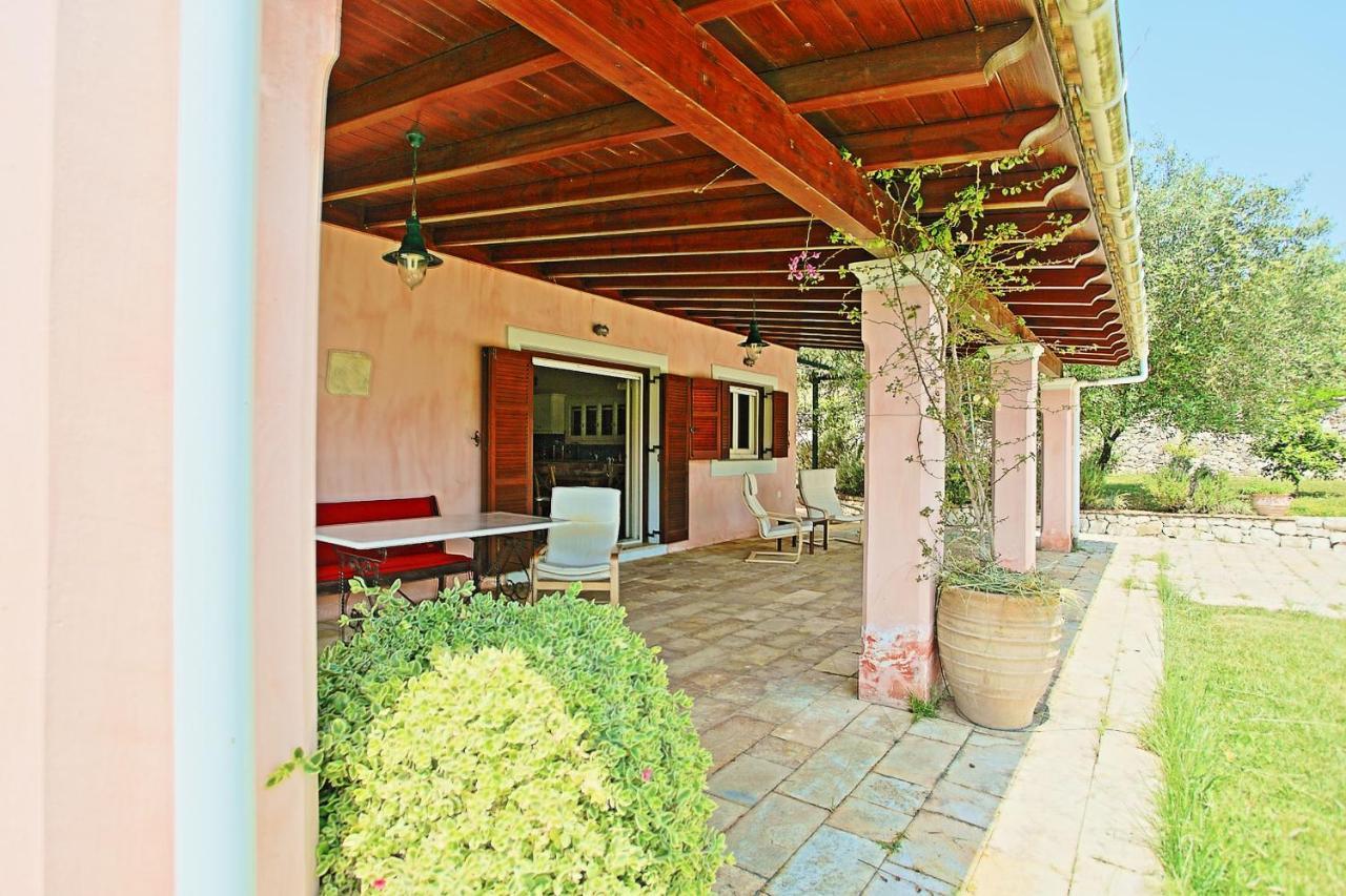 Villa Kleopatra Poulades Exterior photo