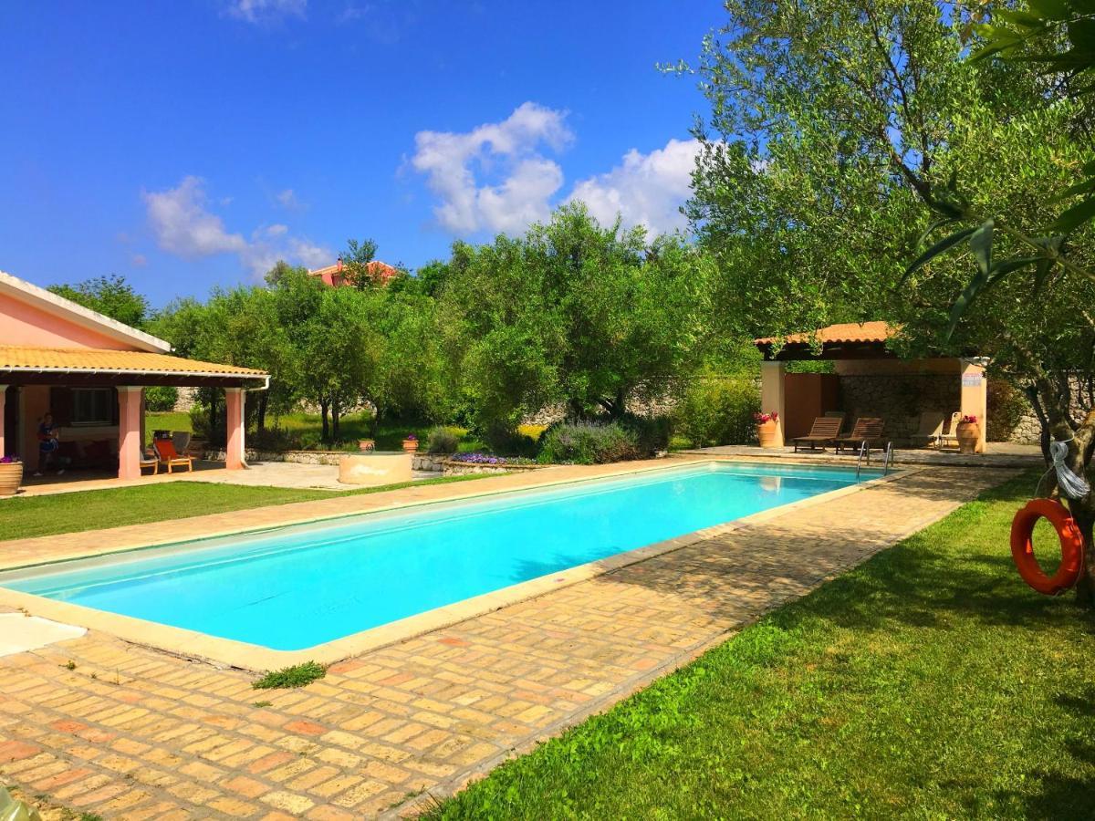 Villa Kleopatra Poulades Exterior photo