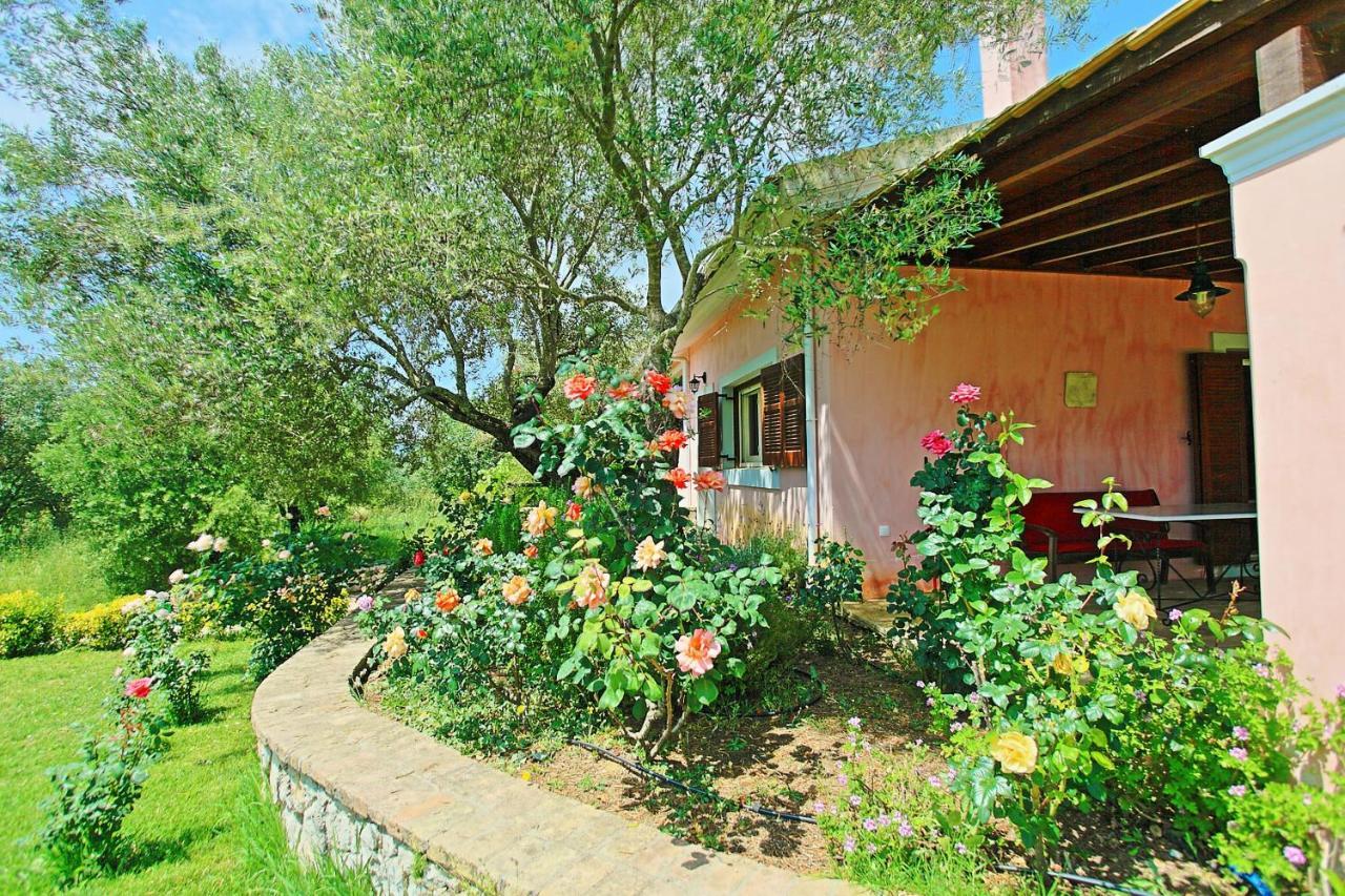 Villa Kleopatra Poulades Exterior photo