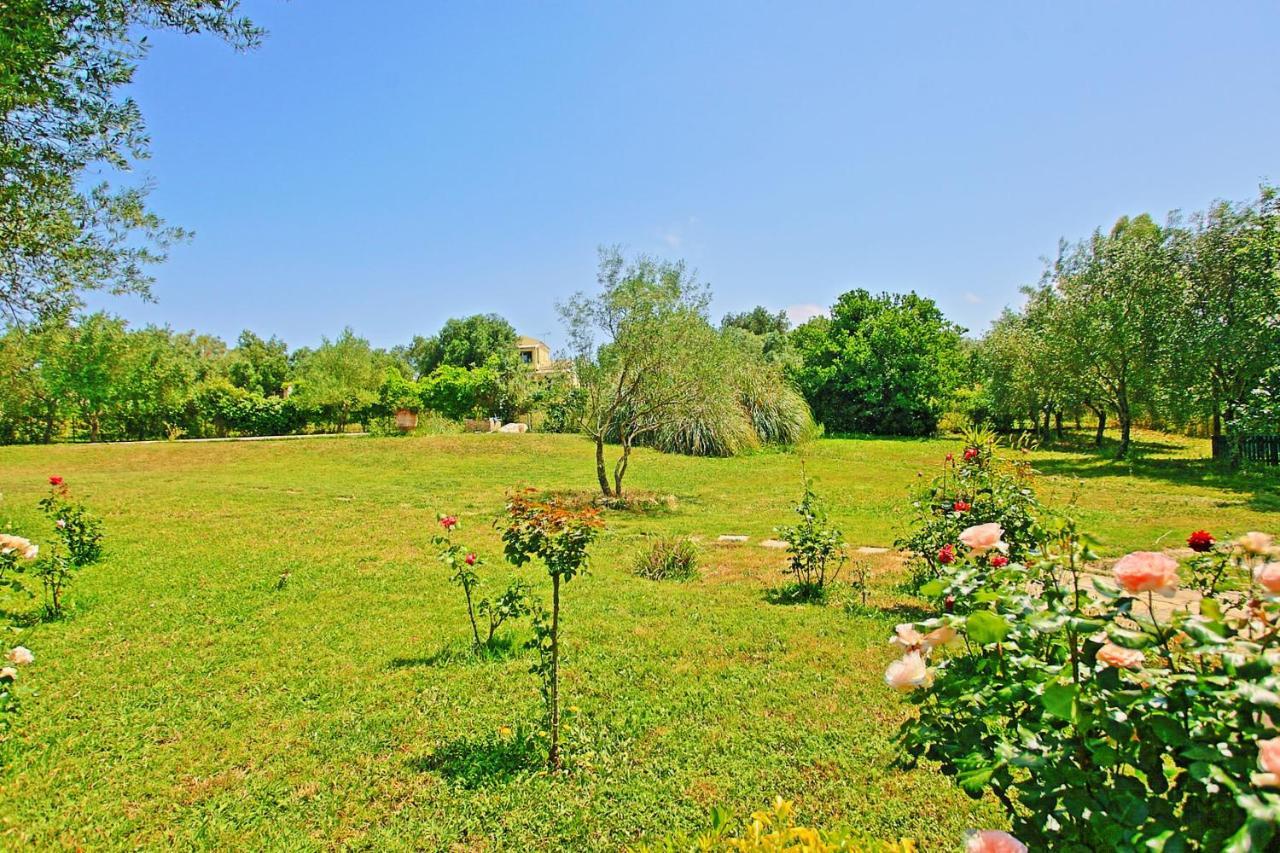 Villa Kleopatra Poulades Exterior photo