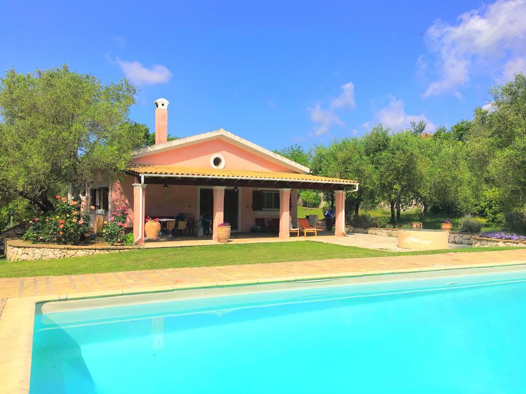 Villa Kleopatra Poulades Exterior photo